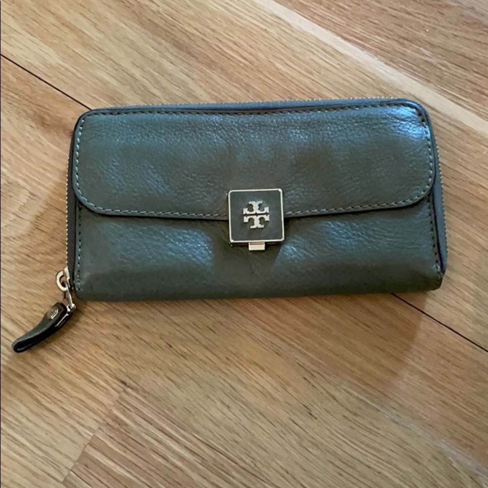 TORY BURCH Olive green wallet